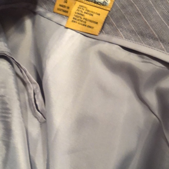 Allen by Allen Schwartz size 14 Gray Stripe/Lined Suit - Picture 9 of 9
